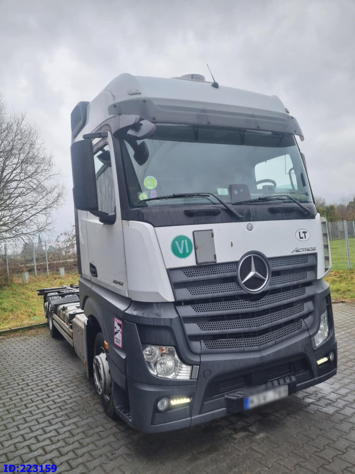 MERCEDES-BENZ Actros 2542 BDF 6x2 Euro6 - Şasi kamyon: fotoğraf 1 MERCEDES-BENZ Actros 2542 BDF 6x2 Euro6 - Şasi kamyon: fotoğraf 1