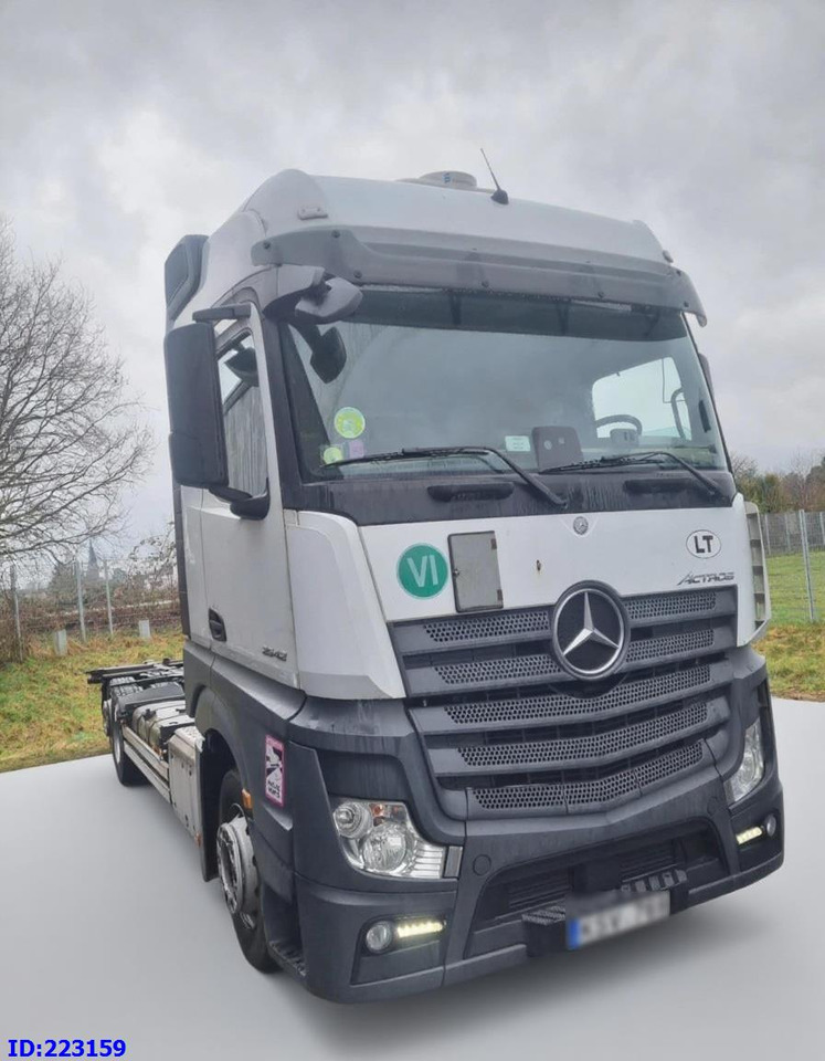 MERCEDES-BENZ Actros 2542 BDF 6x2 Euro6 - Şasi kamyon: fotoğraf 1 MERCEDES-BENZ Actros 2542 BDF 6x2 Euro6 - Şasi kamyon: fotoğraf 1