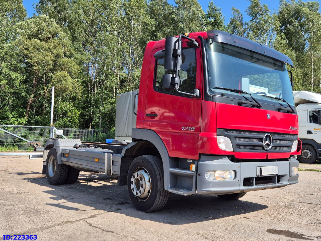 MERCEDES-BENZ Atego 1218 - Full steel - Manual (3 seats) - Şasi kamyon: fotoğraf 2 MERCEDES-BENZ Atego 1218 - Full steel - Manual (3 seats) - Şasi kamyon: fotoğraf 2