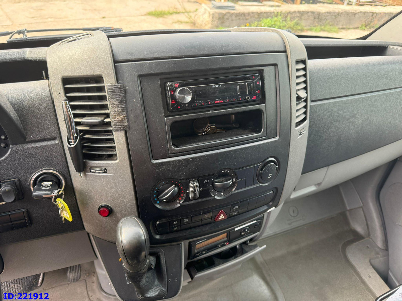 Minibüs, Minivan MERCEDES-BENZ Sprinter 518 VIP 17-Place: fotoğraf 12