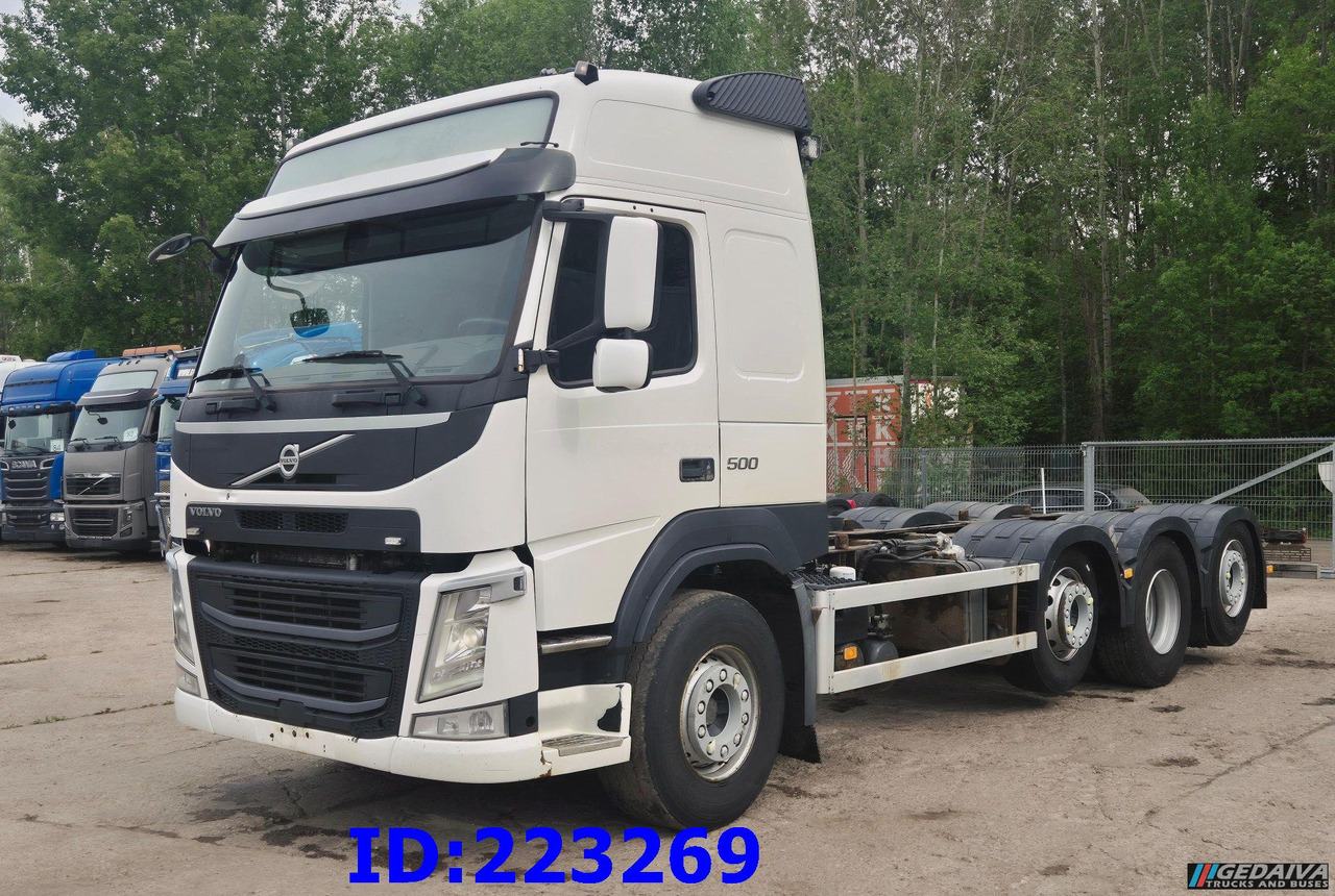 VOLVO FM13 500HP 8x2 (2 steering axels) - Şasi kamyon: fotoğraf 1 VOLVO FM13 500HP 8x2 (2 steering axels) - Şasi kamyon: fotoğraf 1