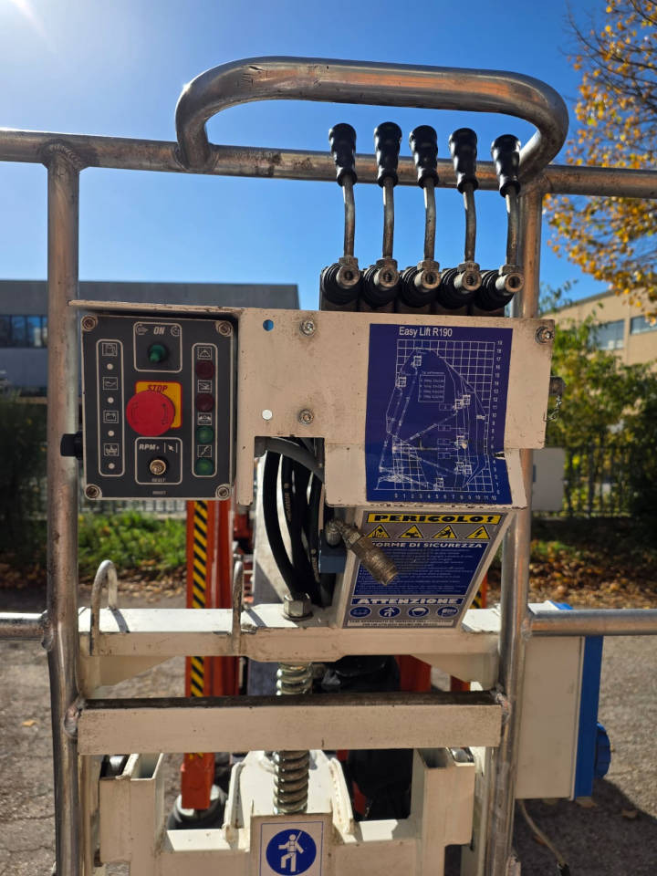 Örümcek platform EASY LIFT R 190: fotoğraf 11 Örümcek platform EASY LIFT R 190: fotoğraf 11