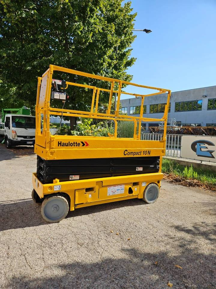 Haulotte Compact 10 N - Makasli platform: fotoğraf 1 Haulotte Compact 10 N - Makasli platform: fotoğraf 1