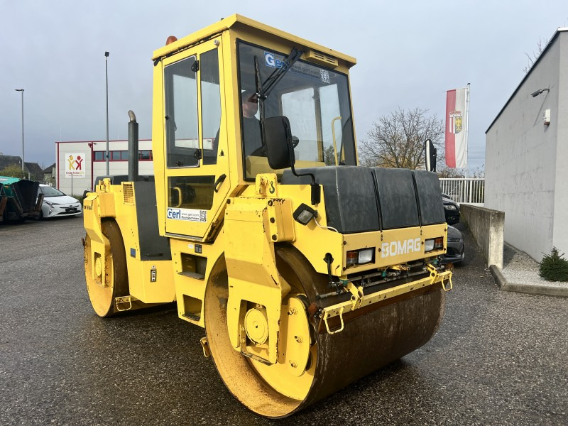 Bomag BW 151 AD-2 (111297) - Yol silindiri: fotoğraf 5 Bomag BW 151 AD-2 (111297) - Yol silindiri: fotoğraf 5