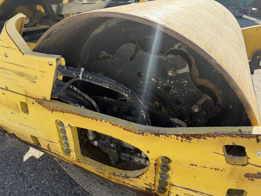 Kompaktör Bomag BW 177DH-4 (111742): fotoğraf 12 Kompaktör Bomag BW 177DH-4 (111742): fotoğraf 12