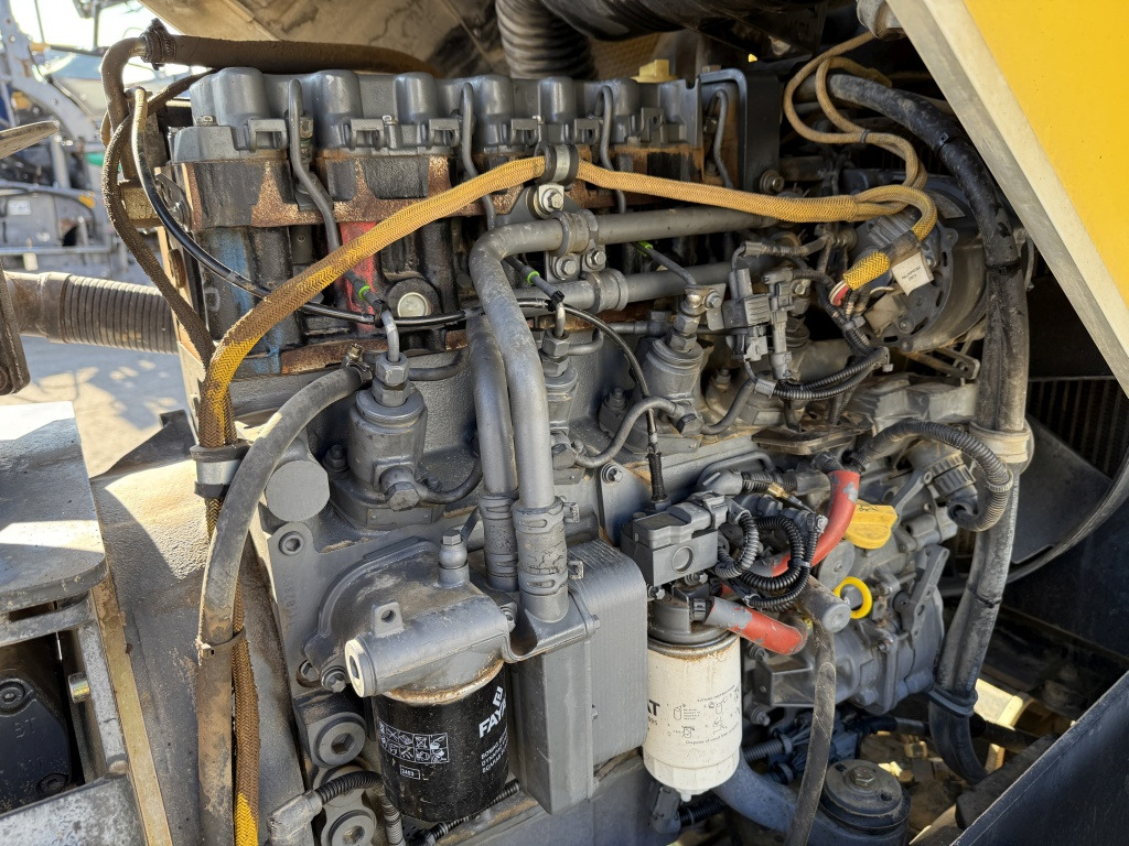 Kompaktör Bomag BW 177DH-4 (111742): fotoğraf 10 Kompaktör Bomag BW 177DH-4 (111742): fotoğraf 10