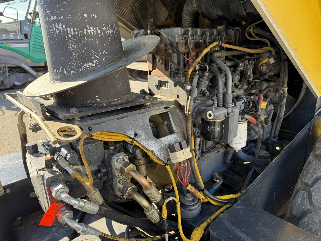Kompaktör Bomag BW 177DH-4 (111742): fotoğraf 11 Kompaktör Bomag BW 177DH-4 (111742): fotoğraf 11