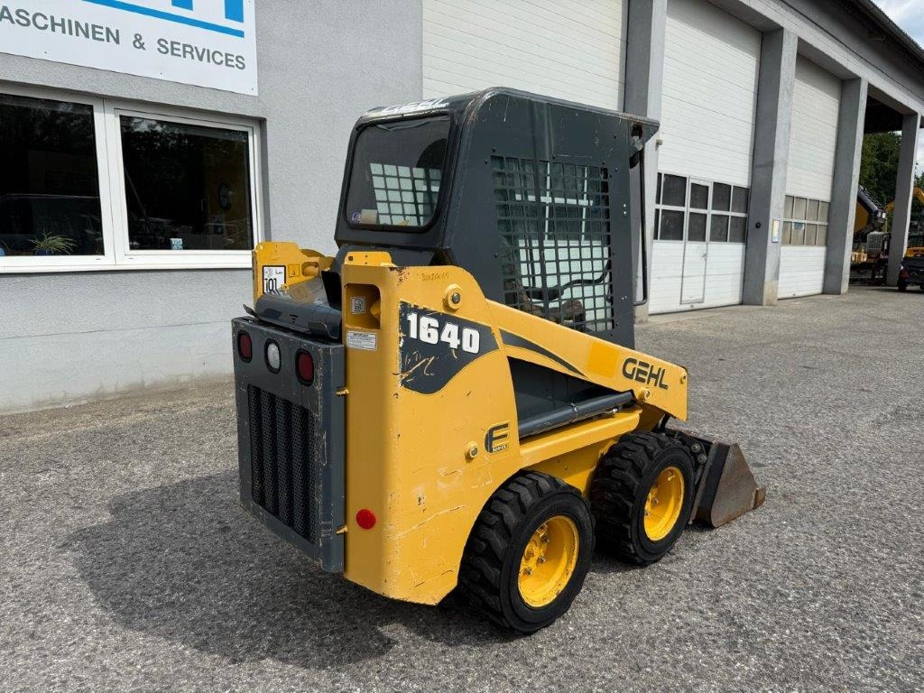 Gehl SL1640E (4027) - Mini yükleyici: fotoğraf 4 Gehl SL1640E (4027) - Mini yükleyici: fotoğraf 4