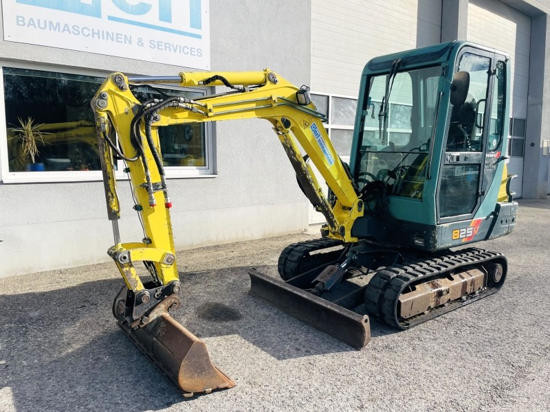 Yanmar B25V (3699) - Mini ekskavatör: fotoğraf 4 Yanmar B25V (3699) - Mini ekskavatör: fotoğraf 4
