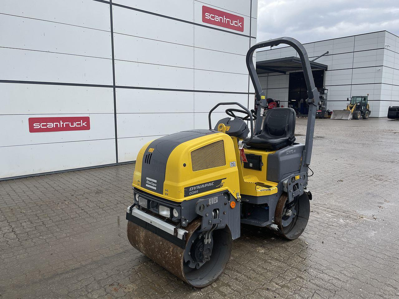 Atlas Copco CC900 - Yol silindiri: fotoğraf 1 Atlas Copco CC900 - Yol silindiri: fotoğraf 1