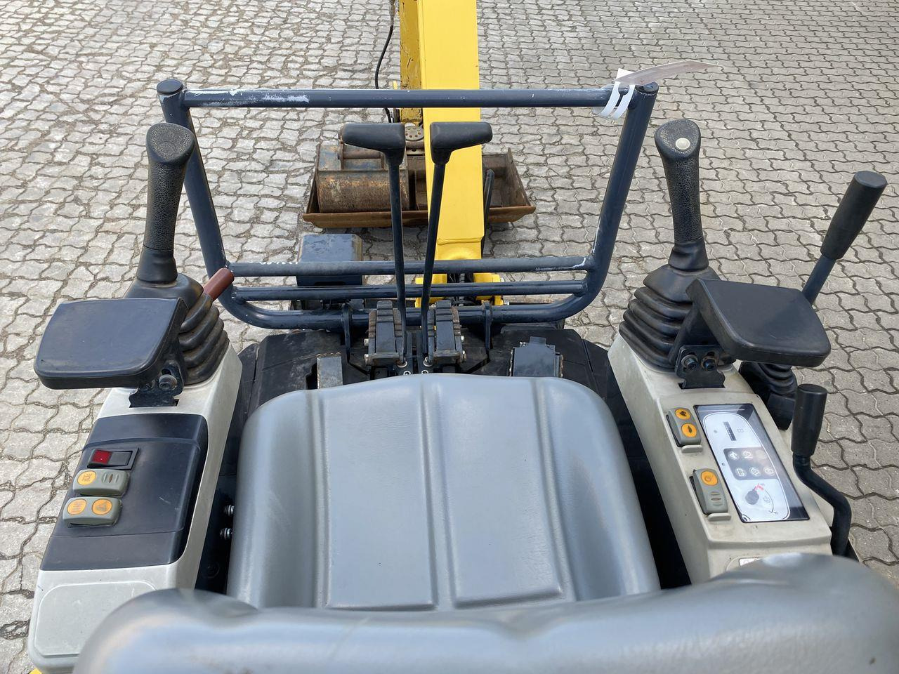 Komatsu PC16R-3HS CANOPY - Mini ekskavatör: fotoğraf 3 Komatsu PC16R-3HS CANOPY - Mini ekskavatör: fotoğraf 3