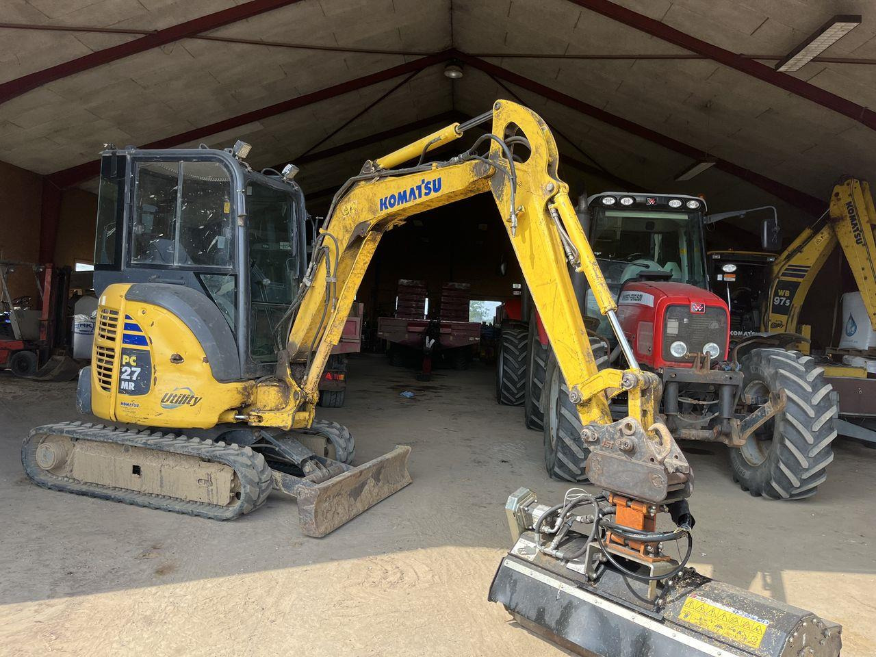 Komatsu PC27MR-2 - Mini ekskavatör: fotoğraf 1 Komatsu PC27MR-2 - Mini ekskavatör: fotoğraf 1