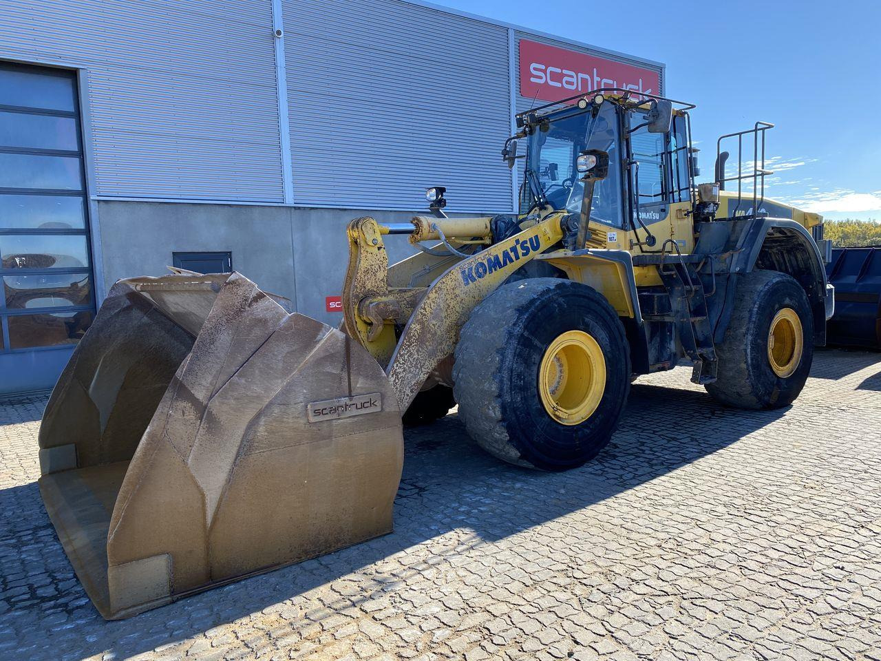 Komatsu WA470-7 - Tekerlekli yükleyici: fotoğraf 1 Komatsu WA470-7 - Tekerlekli yükleyici: fotoğraf 1