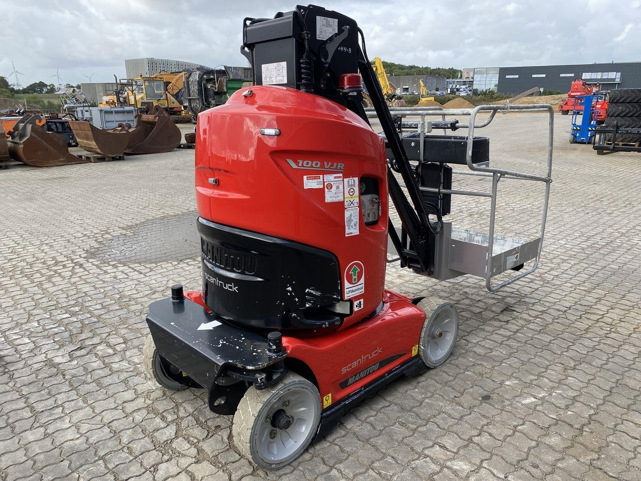 Manitou 100VJR - Dikey platform: fotoğraf 4 Manitou 100VJR - Dikey platform: fotoğraf 4