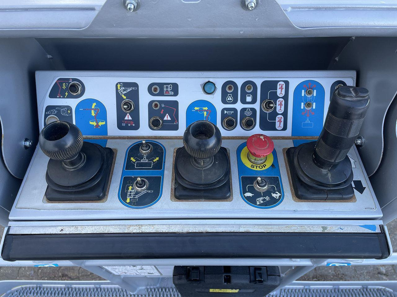 Manitou 160ATJ RC - Eklemli platform: fotoğraf 3 Manitou 160ATJ RC - Eklemli platform: fotoğraf 3