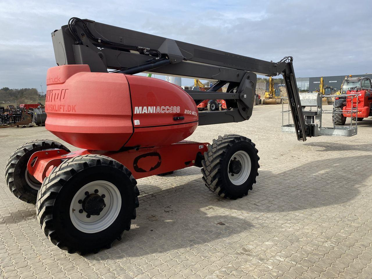 Manitou 200ATJ RC - Eklemli platform: fotoğraf 4 Manitou 200ATJ RC - Eklemli platform: fotoğraf 4