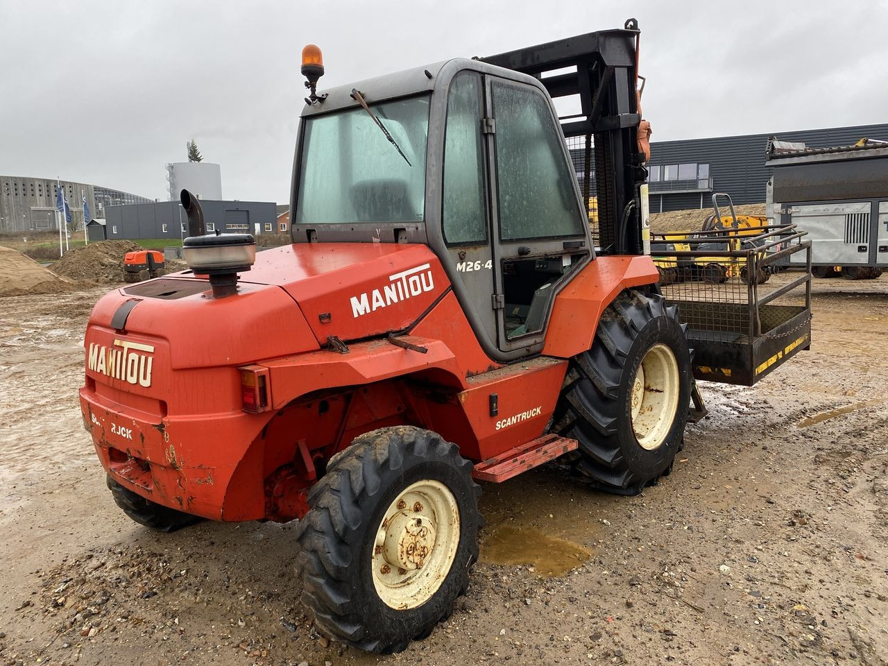 Manitou M26-4 - Dizel forklift: fotoğraf 4 Manitou M26-4 - Dizel forklift: fotoğraf 4