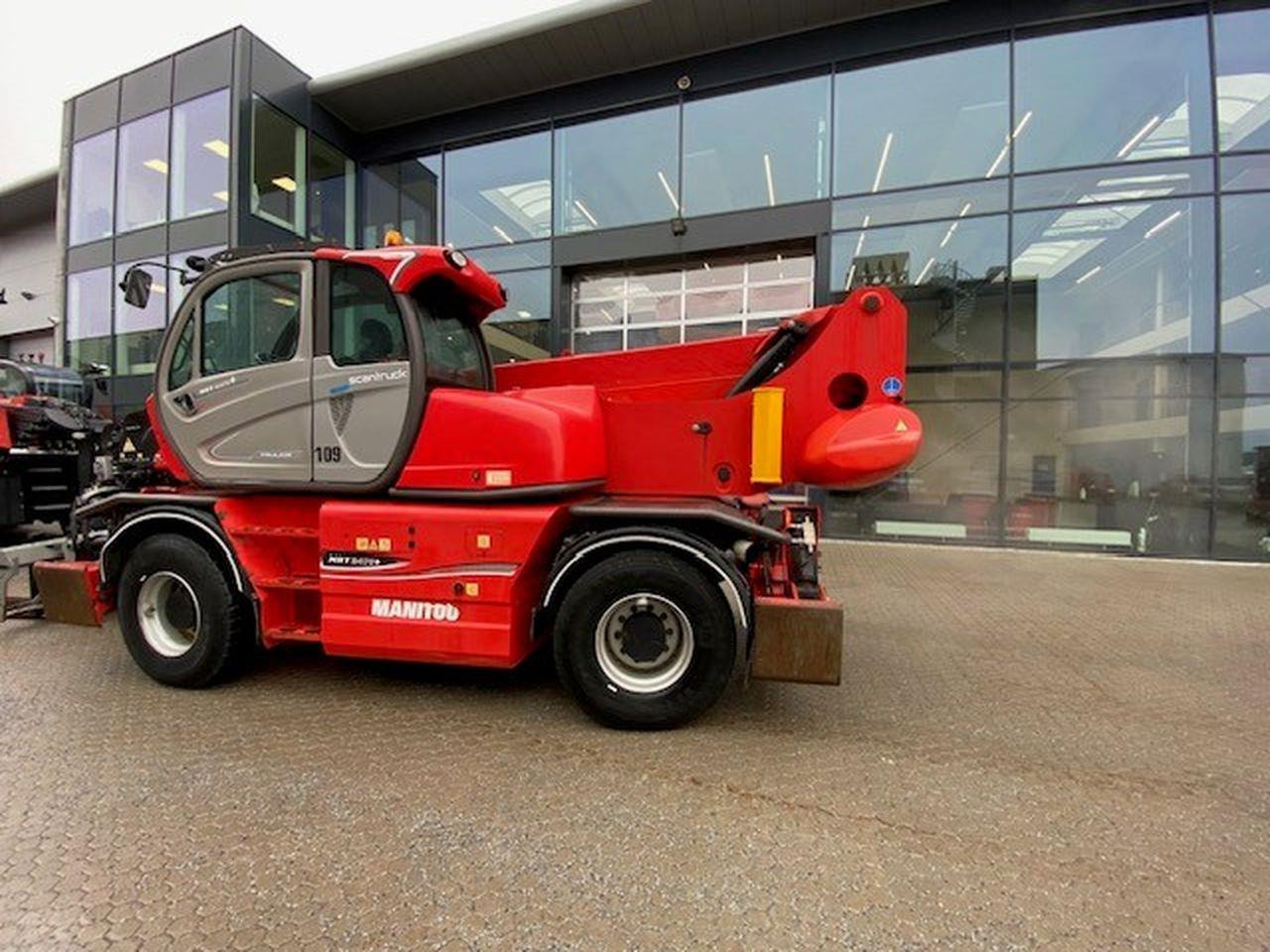 Manitou MRT2470P+ ST4 - Teleskopik yükleyici: fotoğraf 2 Manitou MRT2470P+ ST4 - Teleskopik yükleyici: fotoğraf 2