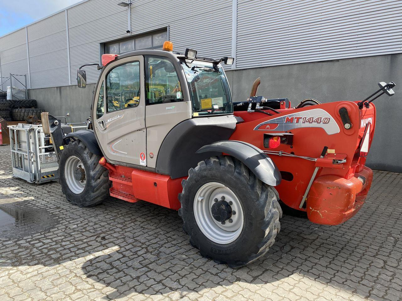 Manitou MT1440A ST3B - Teleskopik yükleyici: fotoğraf 2 Manitou MT1440A ST3B - Teleskopik yükleyici: fotoğraf 2