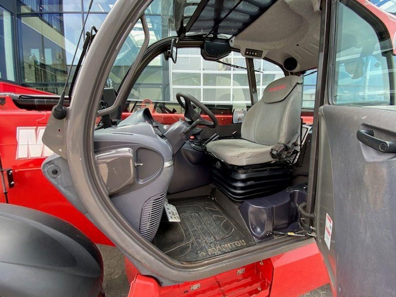 Manitou MT1840 COMFORT ST4 - Teleskopik yükleyici: fotoğraf 5 Manitou MT1840 COMFORT ST4 - Teleskopik yükleyici: fotoğraf 5