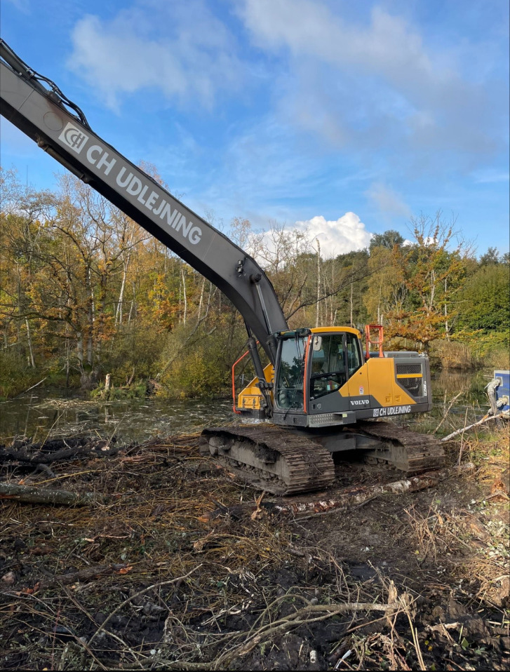 Volvo EC250E LR - Paletli ekskavatör: fotoğraf 1 Volvo EC250E LR - Paletli ekskavatör: fotoğraf 1