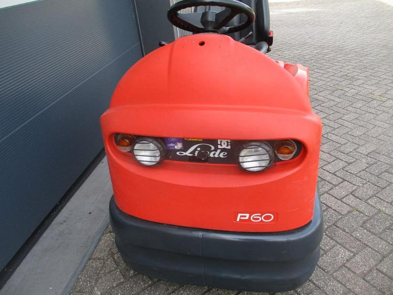 Linde P 60 - Akülü çekici: fotoğraf 5 Linde P 60 - Akülü çekici: fotoğraf 5
