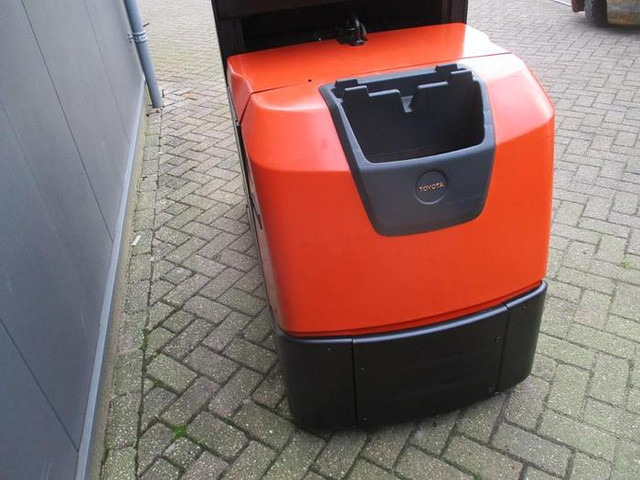 Toyota OSE 100W - Sipariş hazırlama makinası: fotoğraf 4 Toyota OSE 100W - Sipariş hazırlama makinası: fotoğraf 4