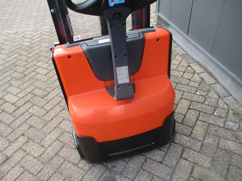 Toyota SWE 100 - Istif makinası: fotoğraf 4 Toyota SWE 100 - Istif makinası: fotoğraf 4