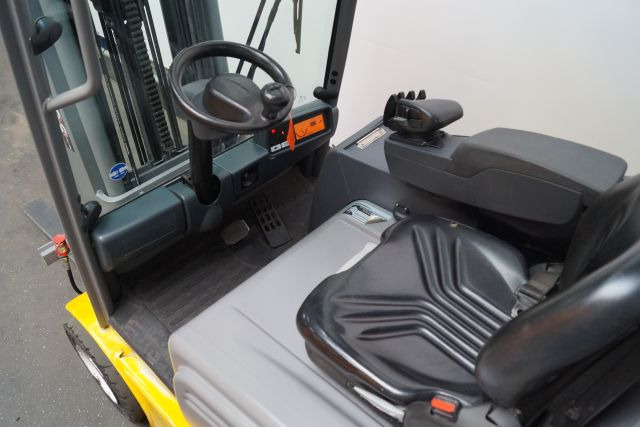Jungheinrich EFG220 - Elektrikli forklift: fotoğraf 3 Jungheinrich EFG220 - Elektrikli forklift: fotoğraf 3