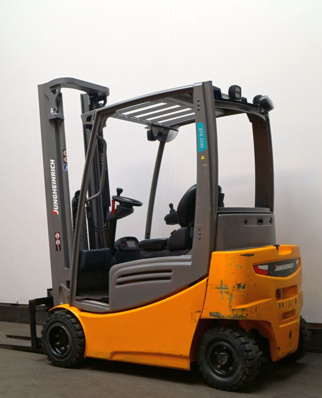 Jungheinrich EFG318k - Elektrikli forklift: fotoğraf 2 Jungheinrich EFG318k - Elektrikli forklift: fotoğraf 2