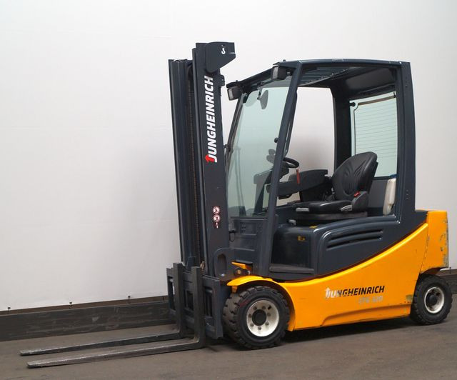 Jungheinrich EFG320 - Elektrikli forklift: fotoğraf 1 Jungheinrich EFG320 - Elektrikli forklift: fotoğraf 1