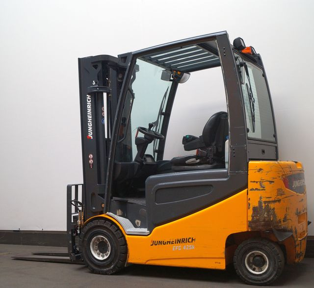 Jungheinrich EFG425k - Elektrikli forklift: fotoğraf 2 Jungheinrich EFG425k - Elektrikli forklift: fotoğraf 2