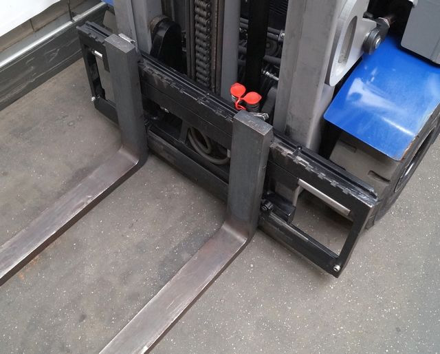Jungheinrich EFG425k - Elektrikli forklift: fotoğraf 3 Jungheinrich EFG425k - Elektrikli forklift: fotoğraf 3