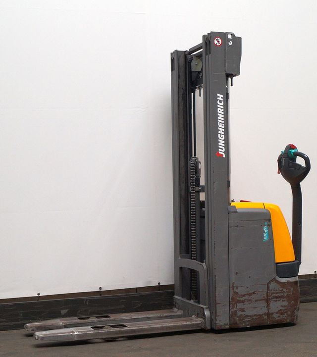 Jungheinrich EJC212 - Istif makinası: fotoğraf 1 Jungheinrich EJC212 - Istif makinası: fotoğraf 1