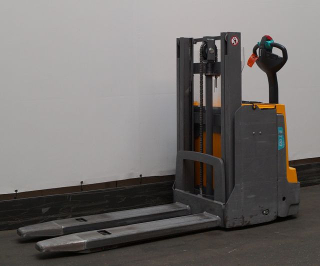 Jungheinrich EJD118 - Istif makinası: fotoğraf 1 Jungheinrich EJD118 - Istif makinası: fotoğraf 1