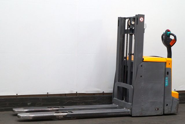 Jungheinrich EJD222 - Istif makinası: fotoğraf 1 Jungheinrich EJD222 - Istif makinası: fotoğraf 1