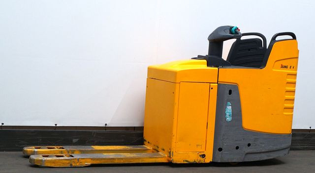 Jungheinrich ERE225 - Kullanılan transpalet: fotoğraf 1 Jungheinrich ERE225 - Kullanılan transpalet: fotoğraf 1