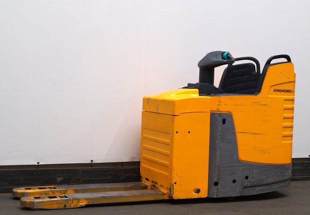 Jungheinrich ERE225 - Kullanılan transpalet: fotoğraf 1 Jungheinrich ERE225 - Kullanılan transpalet: fotoğraf 1