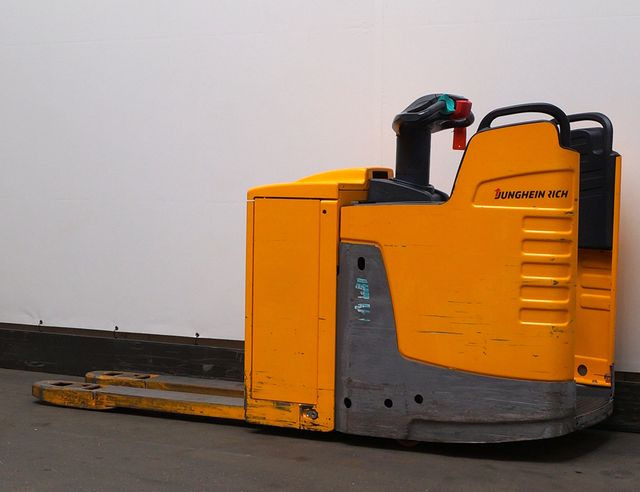 Jungheinrich ERE225 - Kullanılan transpalet: fotoğraf 2 Jungheinrich ERE225 - Kullanılan transpalet: fotoğraf 2