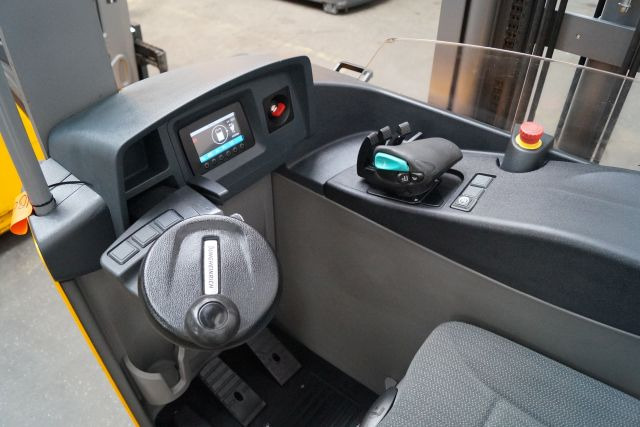 Jungheinrich ETV214 - Reach truck: fotoğraf 3 Jungheinrich ETV214 - Reach truck: fotoğraf 3