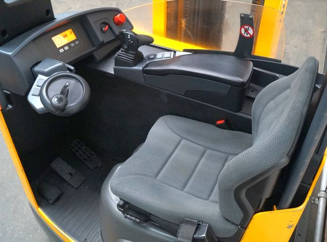 Jungheinrich ETV320 - Reach truck: fotoğraf 3 Jungheinrich ETV320 - Reach truck: fotoğraf 3