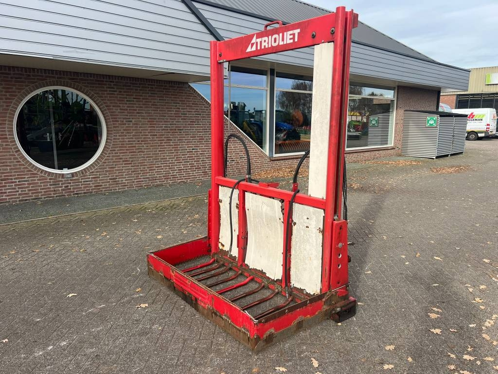 Trioliet TU 170 kuilvoersnijder - Hayvancılık ekipmanları: fotoğraf 1 Trioliet TU 170 kuilvoersnijder - Hayvancılık ekipmanları: fotoğraf 1