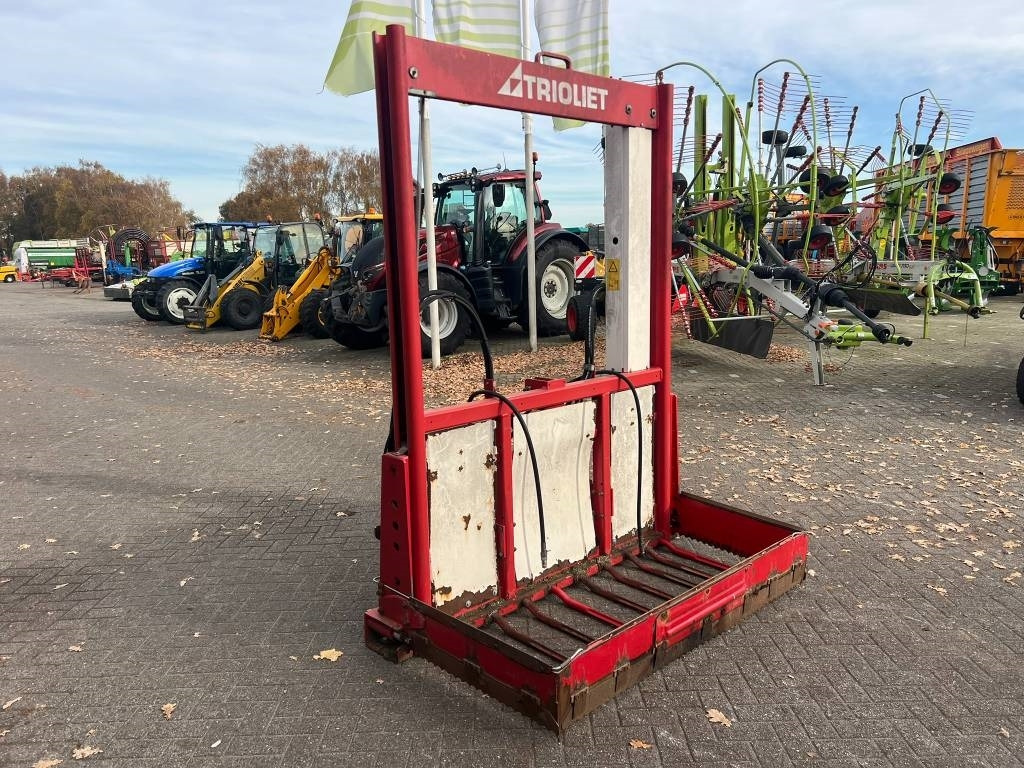 Trioliet TU 170 kuilvoersnijder - Hayvancılık ekipmanları: fotoğraf 4 Trioliet TU 170 kuilvoersnijder - Hayvancılık ekipmanları: fotoğraf 4