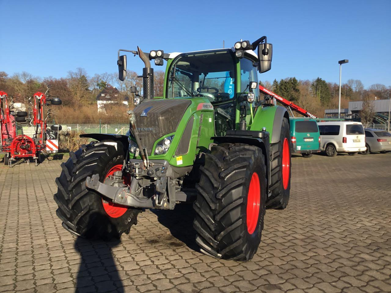 Fendt 718 Vario S4 - Traktör: fotoğraf 3 Fendt 718 Vario S4 - Traktör: fotoğraf 3
