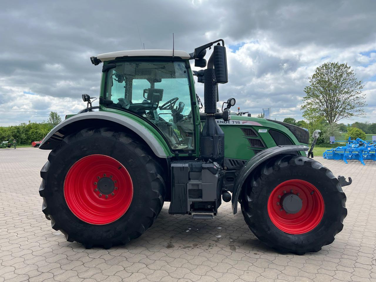 Fendt 718 Vario SCR - Traktör: fotoğraf 1 Fendt 718 Vario SCR - Traktör: fotoğraf 1