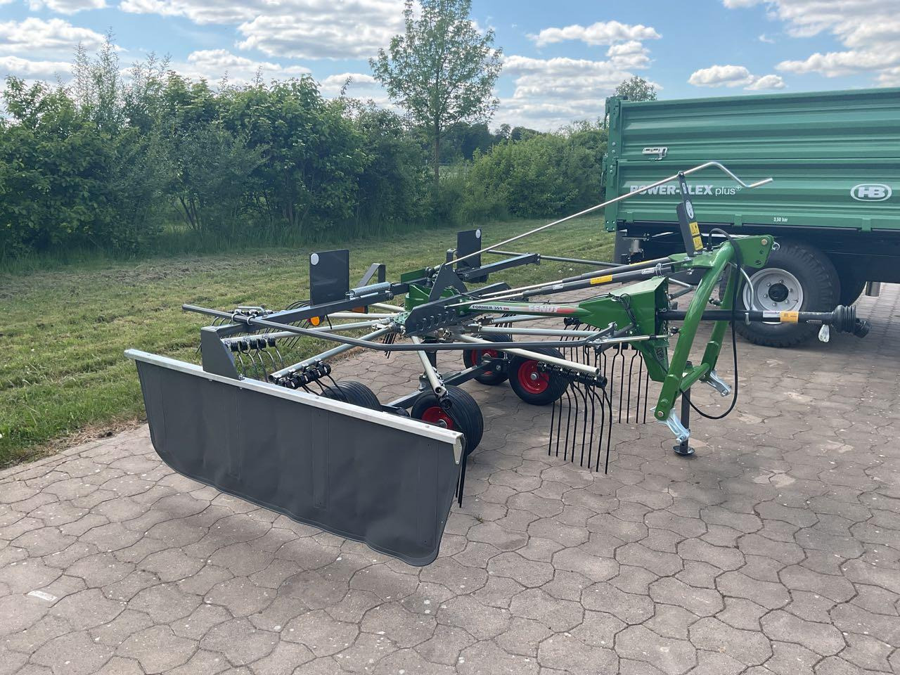 Fendt Former 351 DN - Ot toplama tırmığı: fotoğraf 3 Fendt Former 351 DN - Ot toplama tırmığı: fotoğraf 3