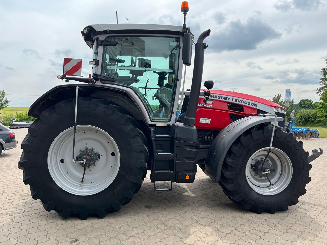 Massey Ferguson 8S.265 Dyna-VT Exclusive - Traktör: fotoğraf 1 Massey Ferguson 8S.265 Dyna-VT Exclusive - Traktör: fotoğraf 1