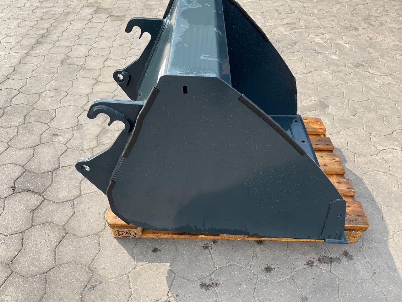 Schäffer Universalschaufel 90 - Yükleyici kovası: fotoğraf 2 Schäffer Universalschaufel 90 - Yükleyici kovası: fotoğraf 2