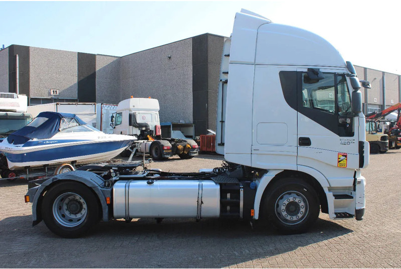 Iveco Stralis 420 + EURO 6 - Çekici: fotoğraf 4 Iveco Stralis 420 + EURO 6 - Çekici: fotoğraf 4