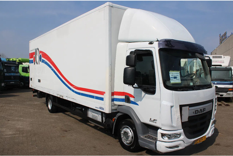 DAF LF 210 + euro 6 + lift - Kapalı kasa kamyon: fotoğraf 2 DAF LF 210 + euro 6 + lift - Kapalı kasa kamyon: fotoğraf 2